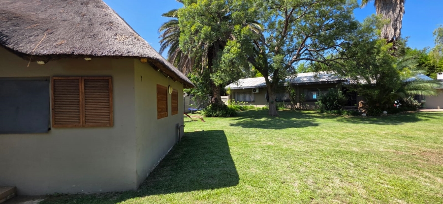 5 Bedroom Property for Sale in Songloed North West